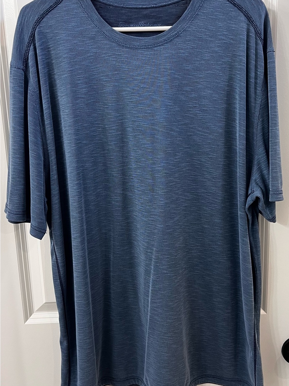 EUC Tommy Bahama Men's Blue Heather Crew Neck Shirt, L